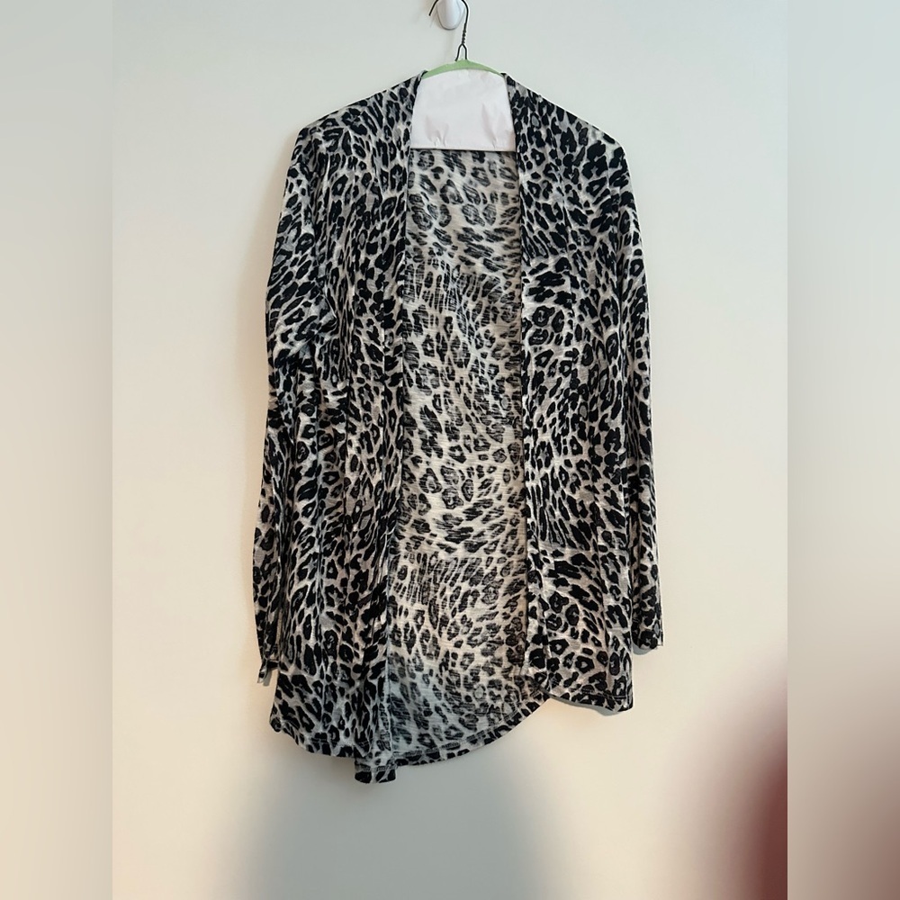 h and m leopard print cardigan size XS